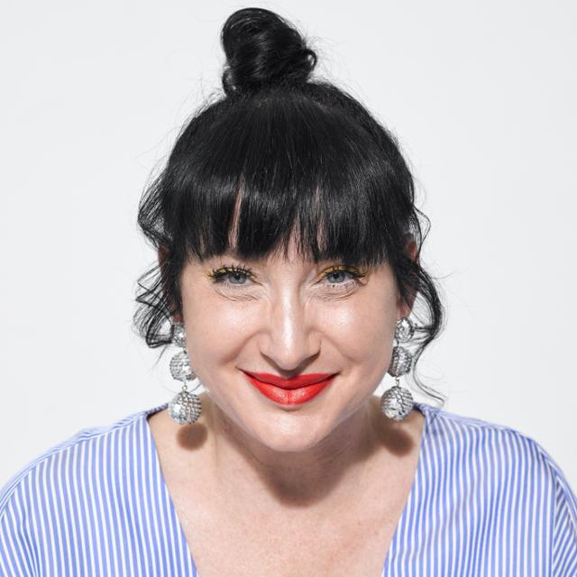 LEAH RUMACK headshot(1)